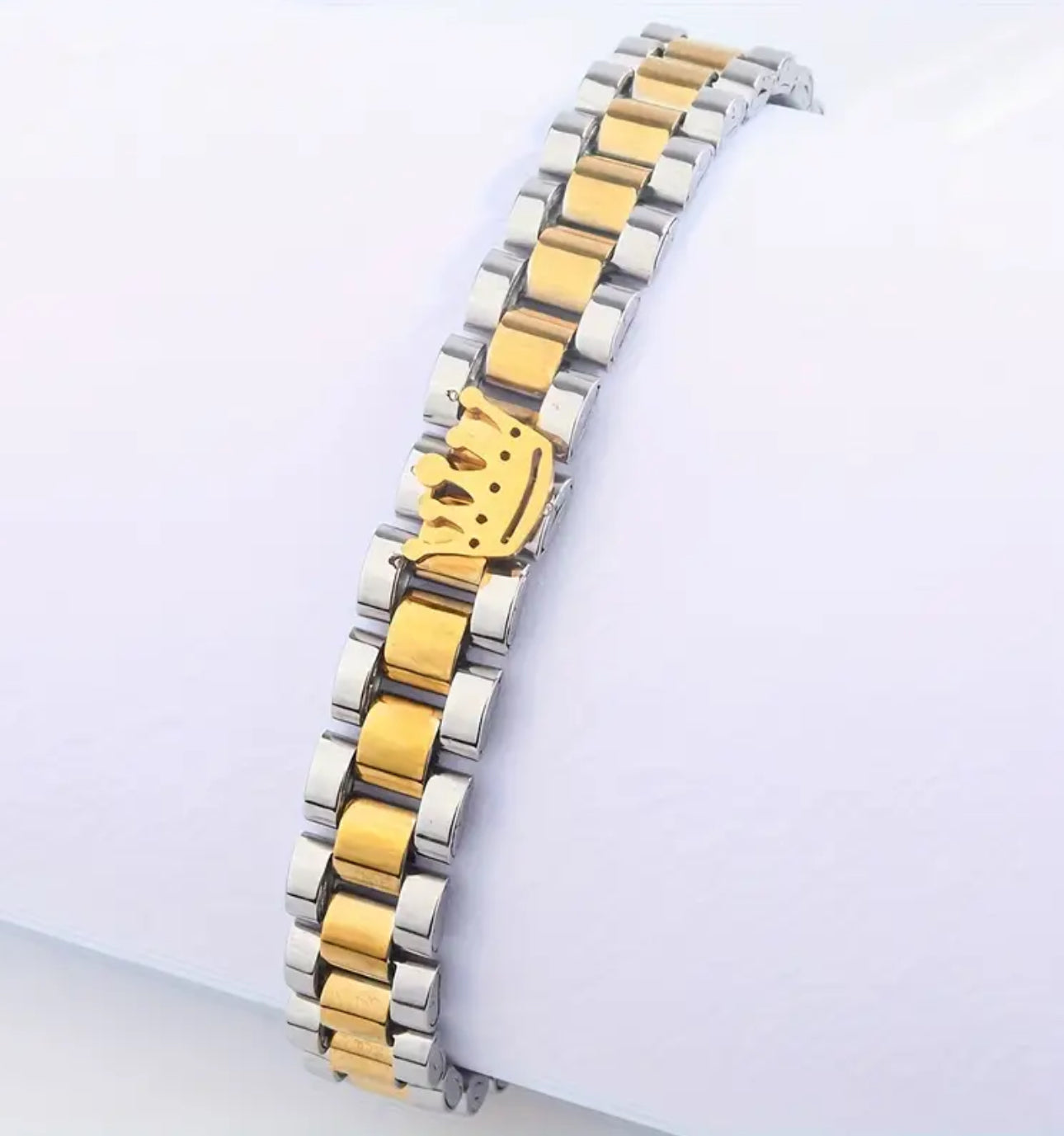 Elegant Minimalist Crown Bracelet- Light Luxury Stainless Steel Material Versatile Accessory for Daily Wear