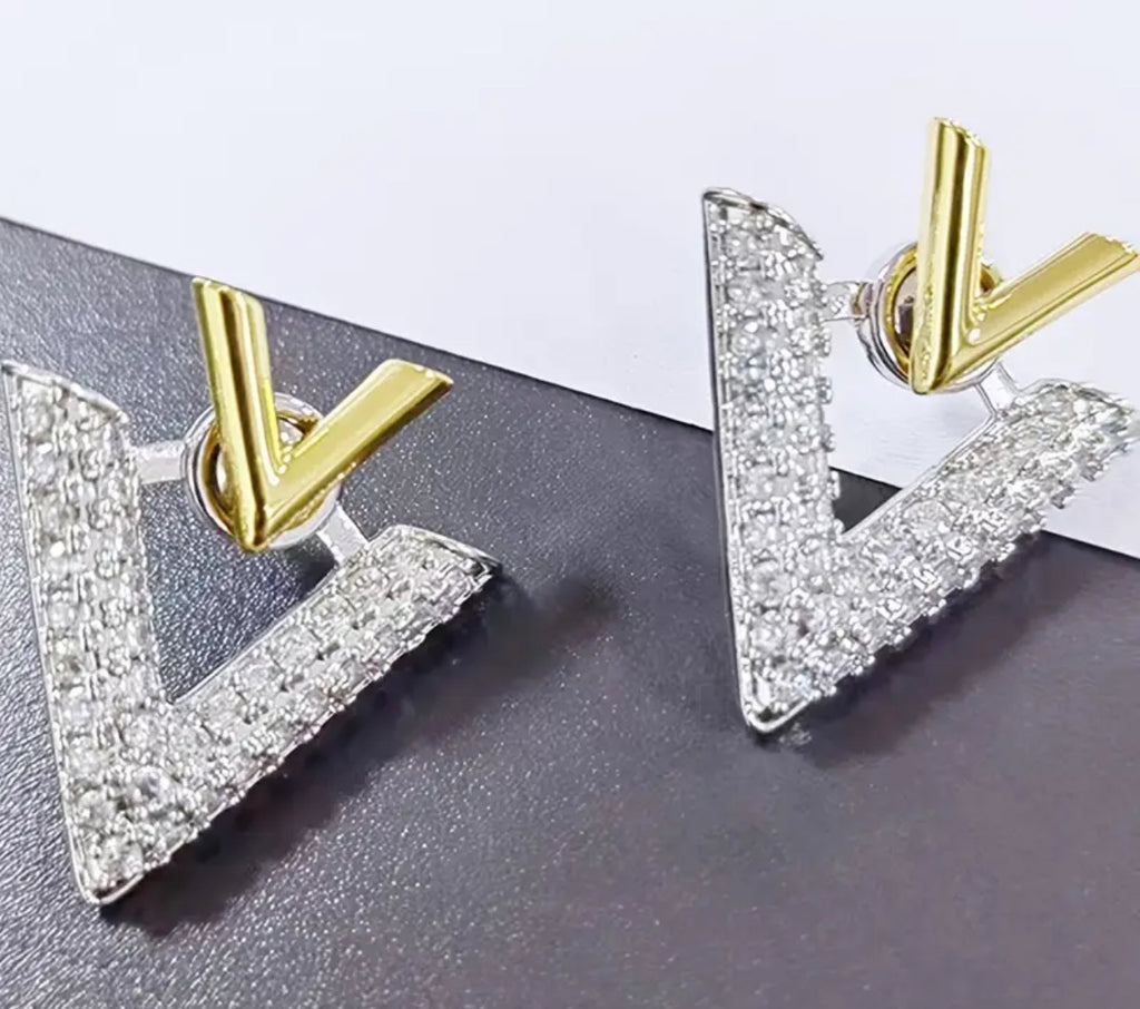Elegant Geometric Triangle V-Stud Earrings with Micro Inlaid Stones Golden Tone Metal Two-Way Wear Design