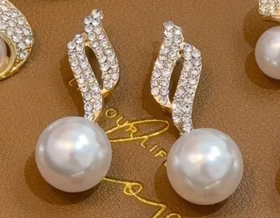 Stainless Steel Post Luxury Rhinestone Inlaid Drop Faux Pearl Earrings