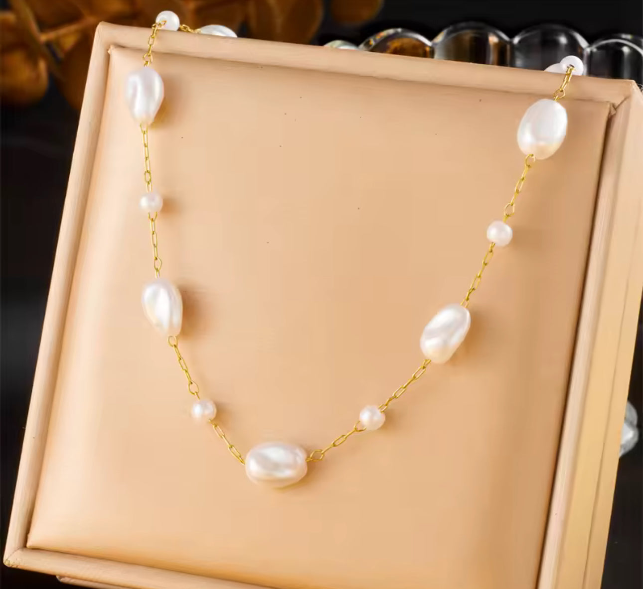 316L Stainless Steel Simple and Elegant White Irregular Faux Pearl Necklace and Bracelet Set