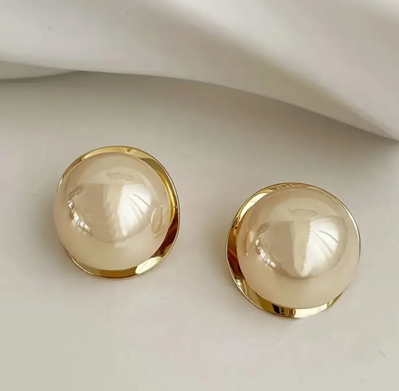 Gold Plated Vintage Faux Pearl Earrings Stainless Steel|Waterproof Post