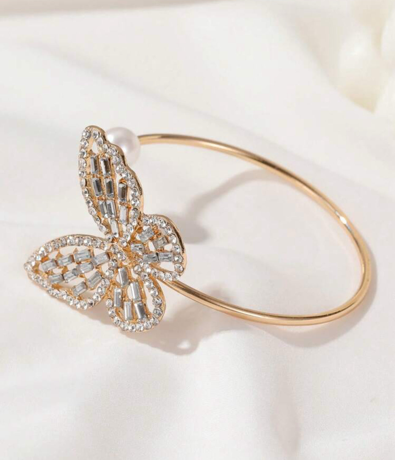 Luxury Butterfly Bangle with Sparkling Stones Inlaid| Stainless Steel Hypoallergenic Materials