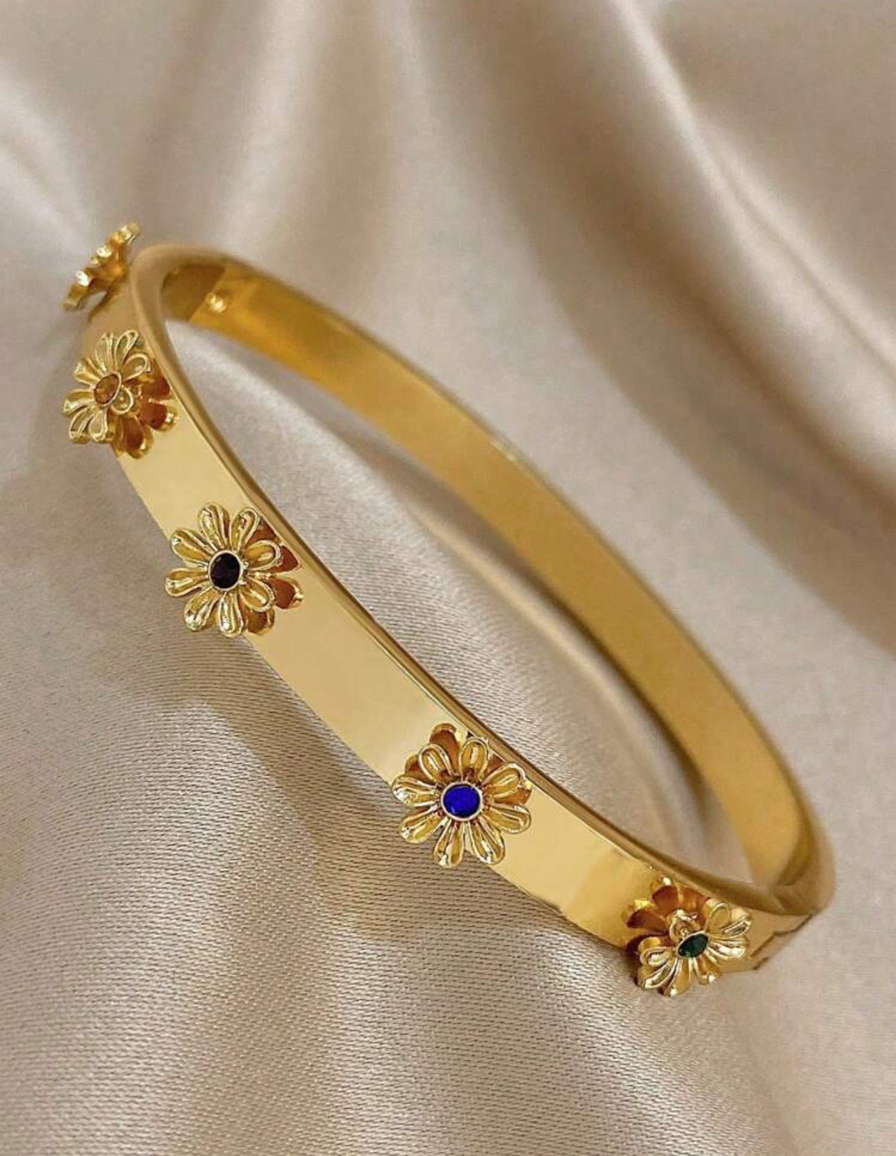3Pcs Fine Stainless Steel Zirconia Flower 18K Gold Plated Electroplated Bangle Set