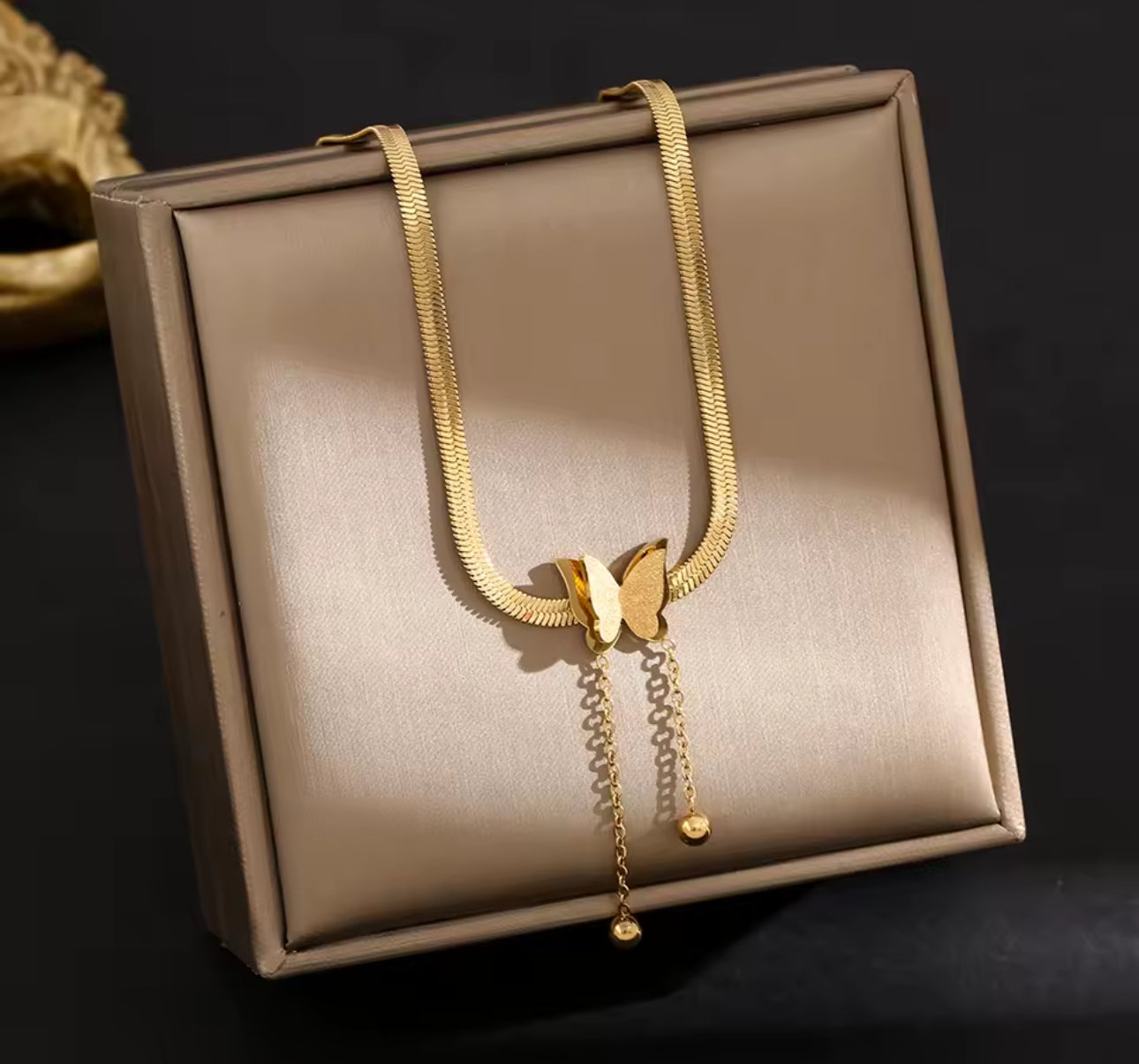 316L Stainless Steel Gold-plated Frosted Butterfly Pendant Snake Bone Chain Tassel Necklace